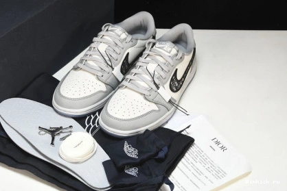 X LOW DR AIR 1 JORDAN 0915